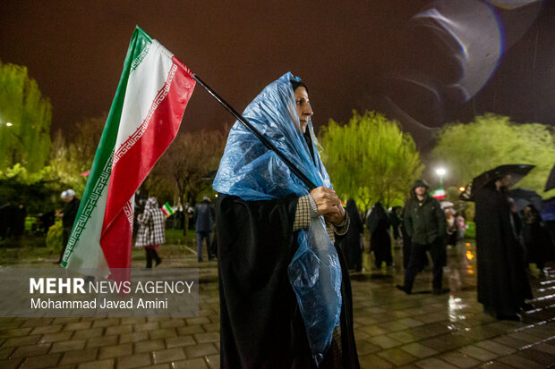 مراسم وداع با شهدای نجف آباد در قزوین