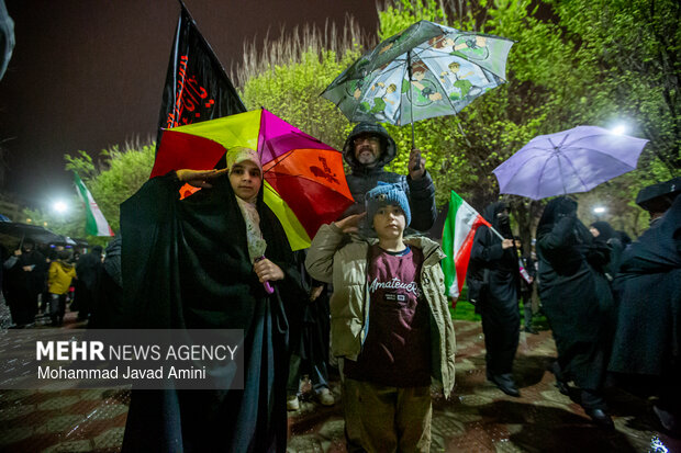 مراسم وداع با شهدای نجف آباد در قزوین