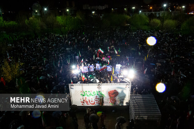 مراسم وداع با شهدای نجف آباد در قزوین