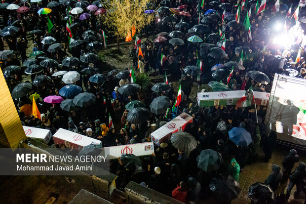 مراسم وداع با شهدای نجف آباد در قزوین