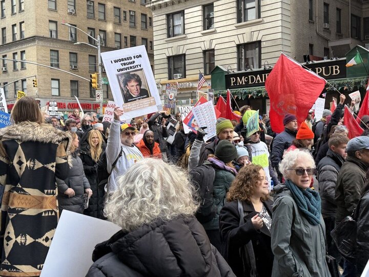 ملايين الاميركيين يتظاهرون ضد سياسات ترامب والحرب على ايران