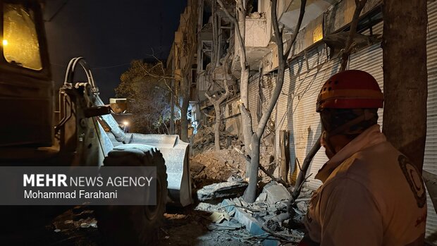 آثار تجاوز به مناطق مسکونی تهران