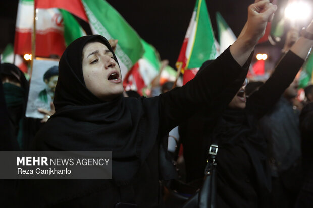 اجتماع حمایت از رزمندگان در مقابله با دشمن آمریکایی - صهیونی