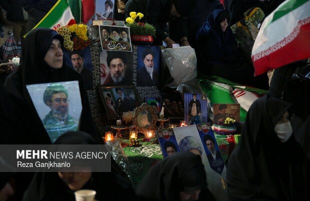 اجتماع حمایت از رزمندگان در مقابله با دشمن آمریکایی - صهیونی