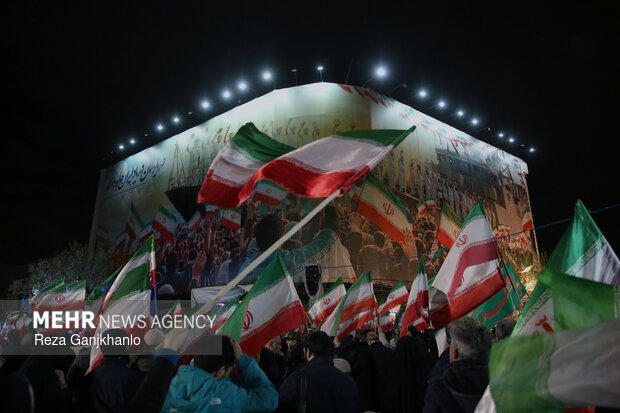 اجتماع حمایت از رزمندگان در مقابله با دشمن آمریکایی - صهیونی