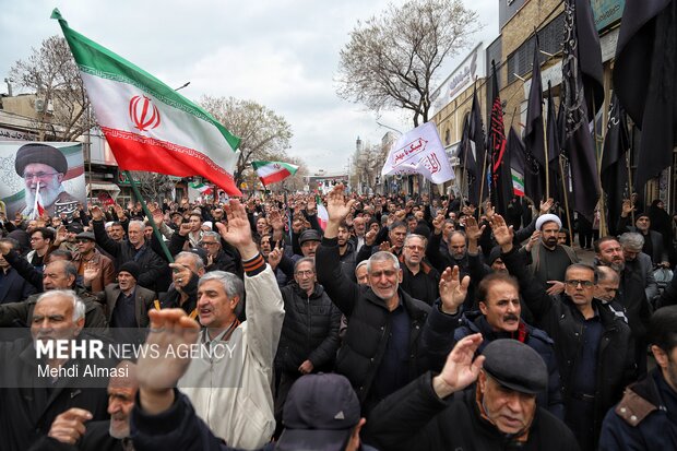 تشییع پیکر پاک شهدای حمله آمریکایی - صهیونیستی در زنجان