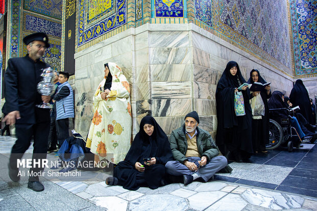 گرامیداشت شهدای خبرنگار در حرم مطهر رضوی