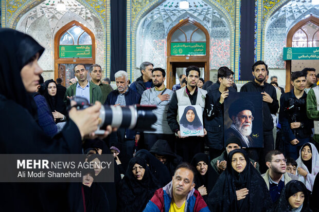 گرامیداشت شهدای خبرنگار در حرم مطهر رضوی