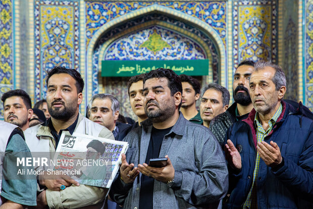 گرامیداشت شهدای خبرنگار در حرم مطهر رضوی