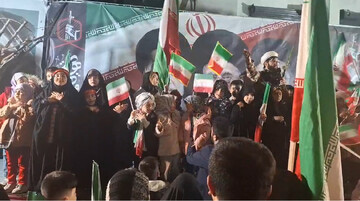 طنین نماهنگ «سلام فرمانده» در خیابان های ارومیه