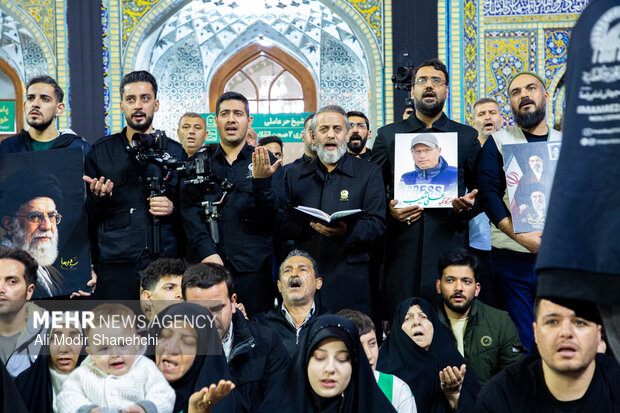 گرامیداشت شهدای خبرنگار در حرم مطهر رضوی