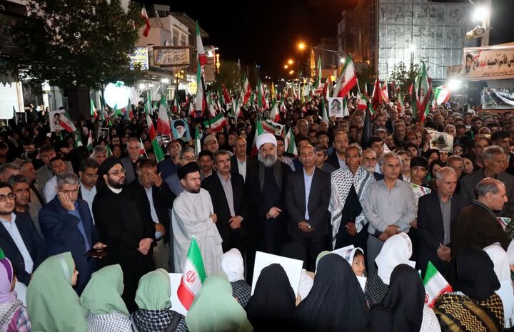 مراسم وداع با شهدای عشایر در خورموج برگزار شد