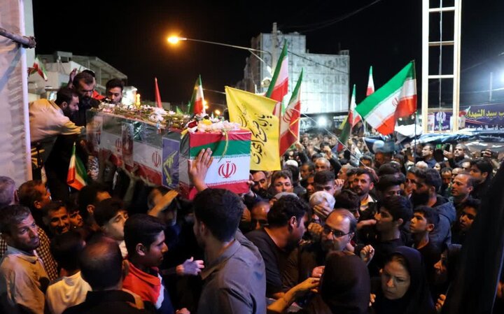 مراسم وداع با شهدای عشایر در خورموج برگزار شد