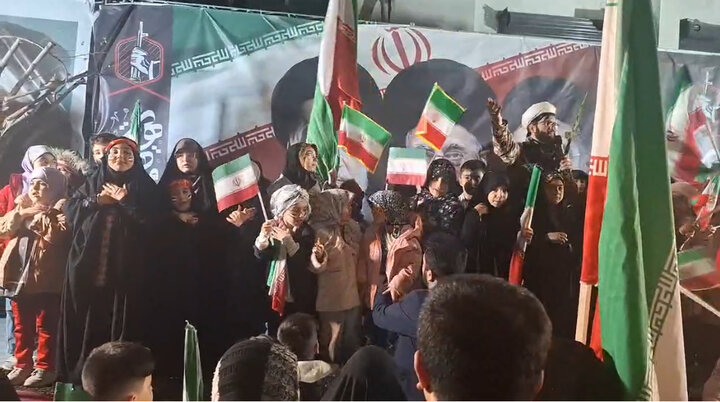 طنین نماهنگ «سلام فرمانده» در خیابان های ارومیه