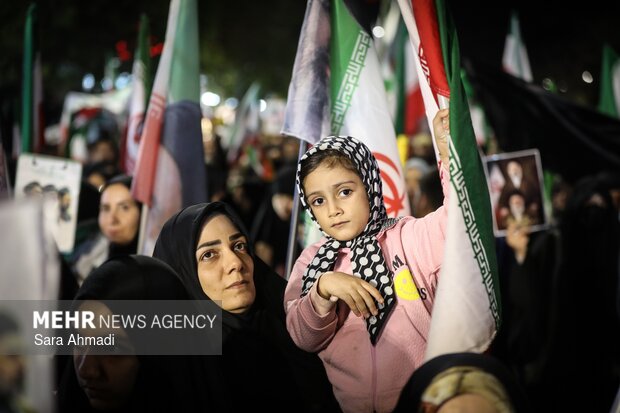 آینده سازان ایران برای وطن به خیابان‌ها می‌آیند