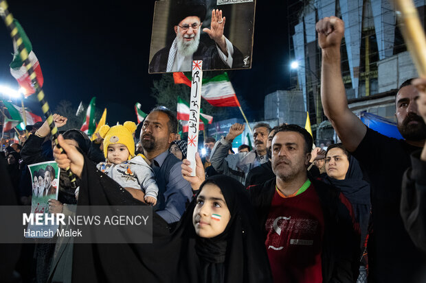 وداع با پیکر شهید محمد عباسی در گرگان