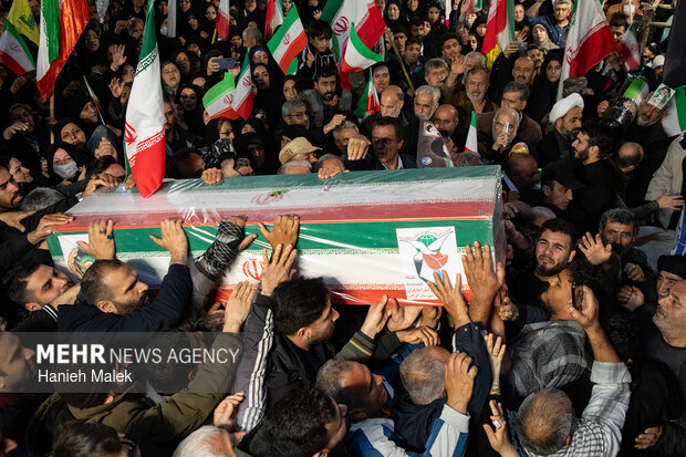 وداع با پیکر شهید محمد عباسی در گرگان