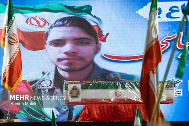 وداع با پیکر شهید محمد عباسی در گرگان