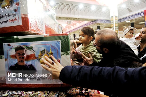 تشییع شهدای حمله به پردیسان در حرم بانوی کرامت