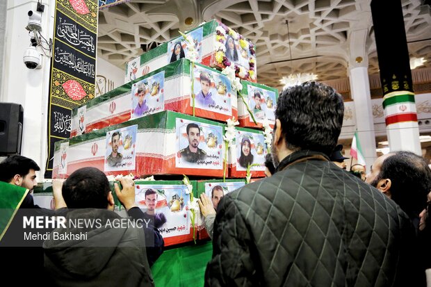 تشییع شهدای حمله به پردیسان در حرم بانوی کرامت