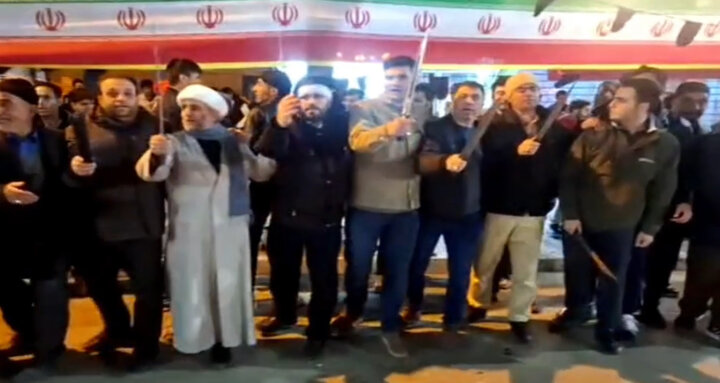 مردم چالدران شاه حسین گویان در خونخواهی رهبر شهید به میدان آمدند