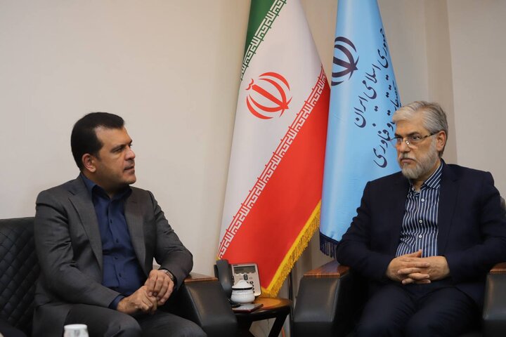 همکاری وزیر علوم و معاون علمی در جبران خسارت ناشی از جنگ به مراکز علمی همکاری وزیر علوم و معاون علمی در جبران خسارت ناشی از جنگ به مراکز علمی