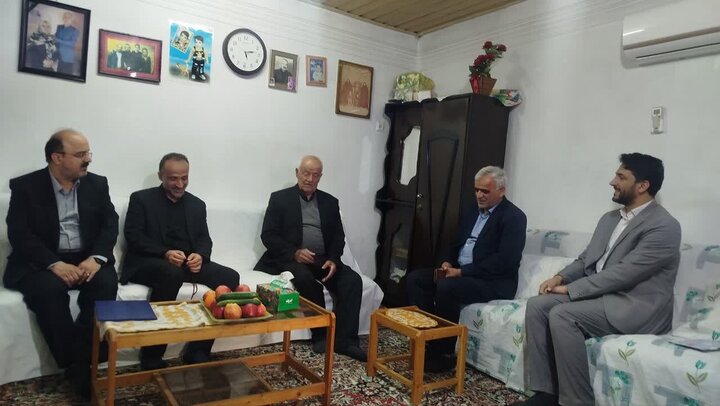 شهدا سرمایه‌های انقلاب و ستون‌های اقتدار ایران هستند