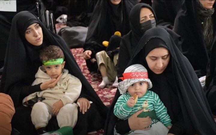 تجمع مادران اراکی به یاد شهید مجتبی ساجدی فرد و تمام کودکان وطن تجمع مادران اراکی به یاد شهید مجتبی ساجدی فرد و تمام کودکان وطن