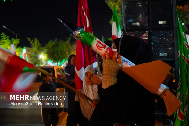 وداع با شهید رحیم رضایی در فسا وداع با شهید رحیم رضایی در فسا