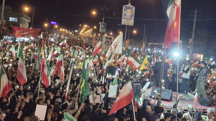 شعار «خونی که در رگ ماست هدیه به رهبر ماست» در یاسوج طنین انداز شد