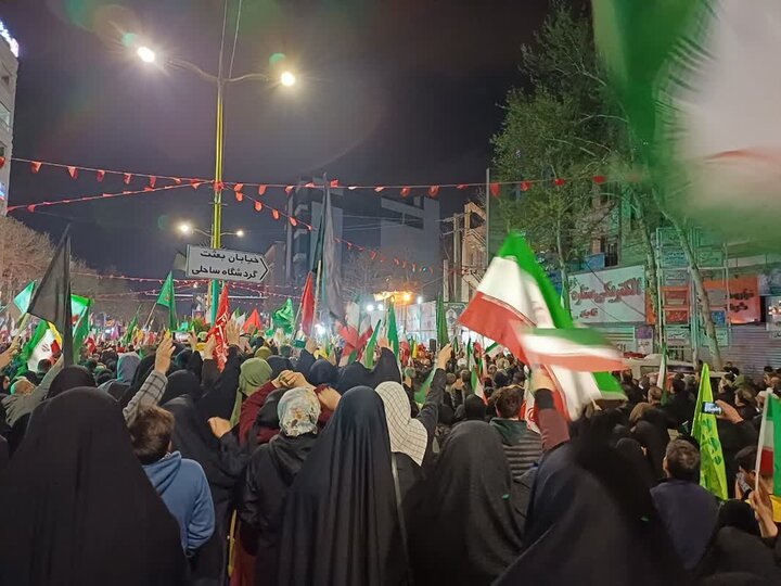 حماسه خیابان انقلاب خرم‌آباد ادامه دارد
