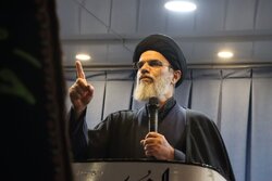شاگردان مکتب عاشورا بنیان عنکبوتی آمریکایی صهیونی را ویران می کنند