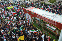 بندرعباس میں شہید علی رضا تنگسیری کی تشییع جنازہ؛ ہزاروں افراد کی شرکت