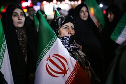 تجمع گرامیداشت شهدای رمضان و دفاع از نیروهای مسلح در سنندج