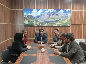 مدیرکل محیط زیست لرستان: حفاظت از عرصه‌های طبیعی اولویت روز طبیعت است