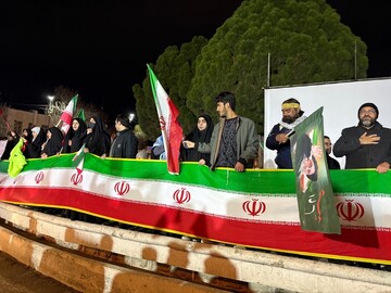 حضور حماسی سنندجی‌ها در میدان حمایت از وطن
