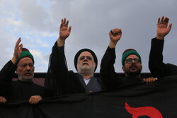 عتبه امام حسین علیه السلام دبستان دخترانه شجره طیبه میناب را می‌سازد