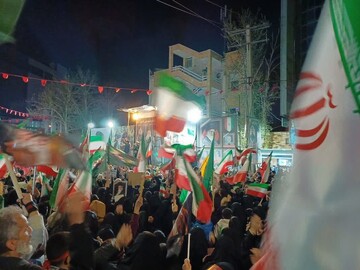 حضور پرشور مردم معمولان در اجتماع شبانه