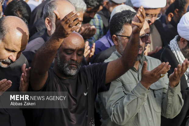 تشییع و تدفین پیکر دو شهید تازه شناسایی شده مدرسه شجره طیبه میناب