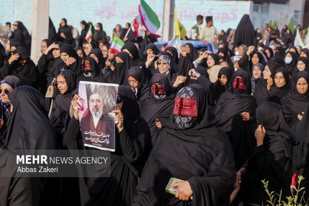 تشییع و تدفین پیکر دو شهید تازه شناسایی شده مدرسه شجره طیبه میناب