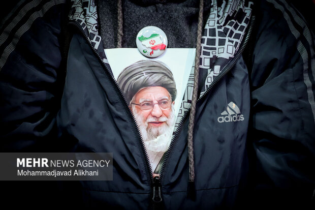 اجتماع حمایت از رزمندگان در مقابله با دشمن آمریکایی - صهیونی