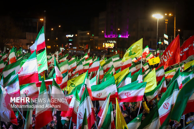 اجتماع حمایت از رزمندگان در مقابله با دشمن آمریکایی - صهیونی