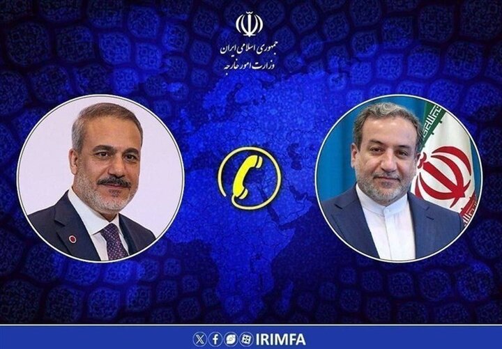 وزير الخارجية الايراني يتباحث مع وزيري خارجية تركيا وآذربايجان