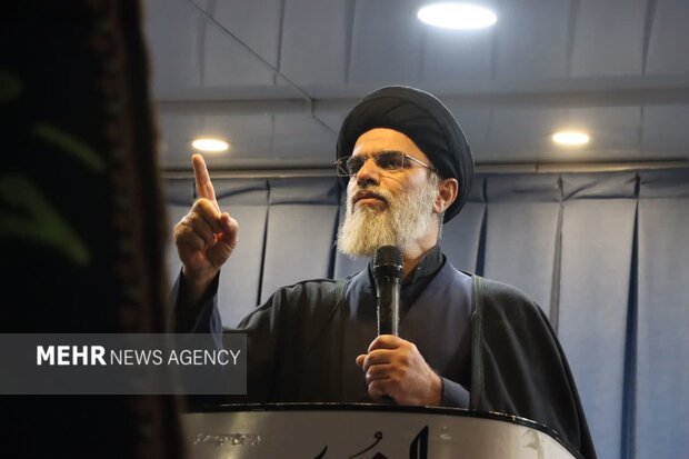 شاگردان مکتب عاشورا بنیان عنکبوتی آمریکایی صهیونی را ویران می کنند