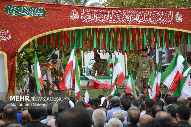 آغاز آیین تشییع سردار شهید «علیرضا تنگسیری» در بندرعباس