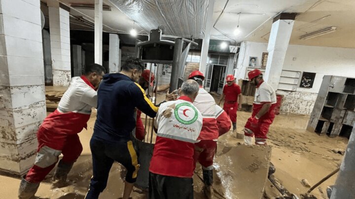 وقوع سیلاب اخیر در استان فارس تاکنون ۹ کشته برجا گذاشت