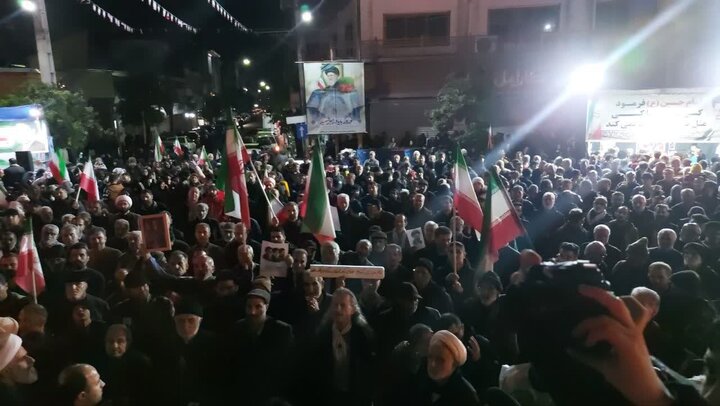 ایستاده ایم مثل دلیران تنگستان