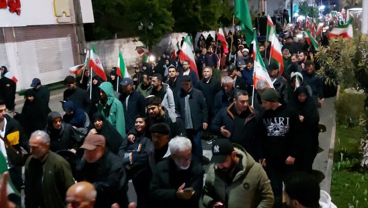 ایستاده ایم مثل دلیران تنگستان