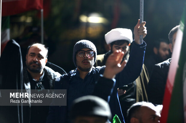 اجتماع حمایت از رزمندگان در مقابله با دشمن آمریکایی - صهیونی