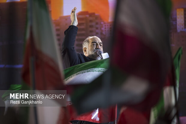 اجتماع حمایت از رزمندگان در مقابله با دشمن آمریکایی - صهیونی